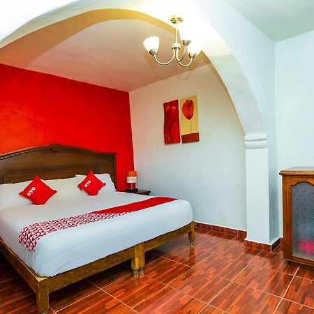 OYO Posada De Los Angeles, Pátzcuaro Esterno foto
