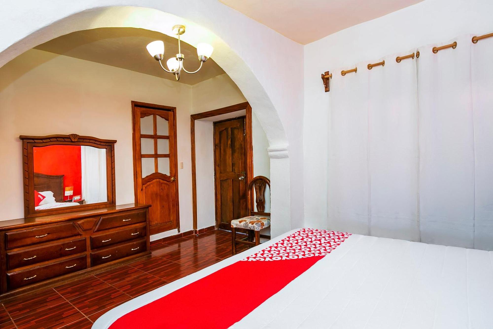 OYO Posada De Los Angeles, Pátzcuaro Esterno foto