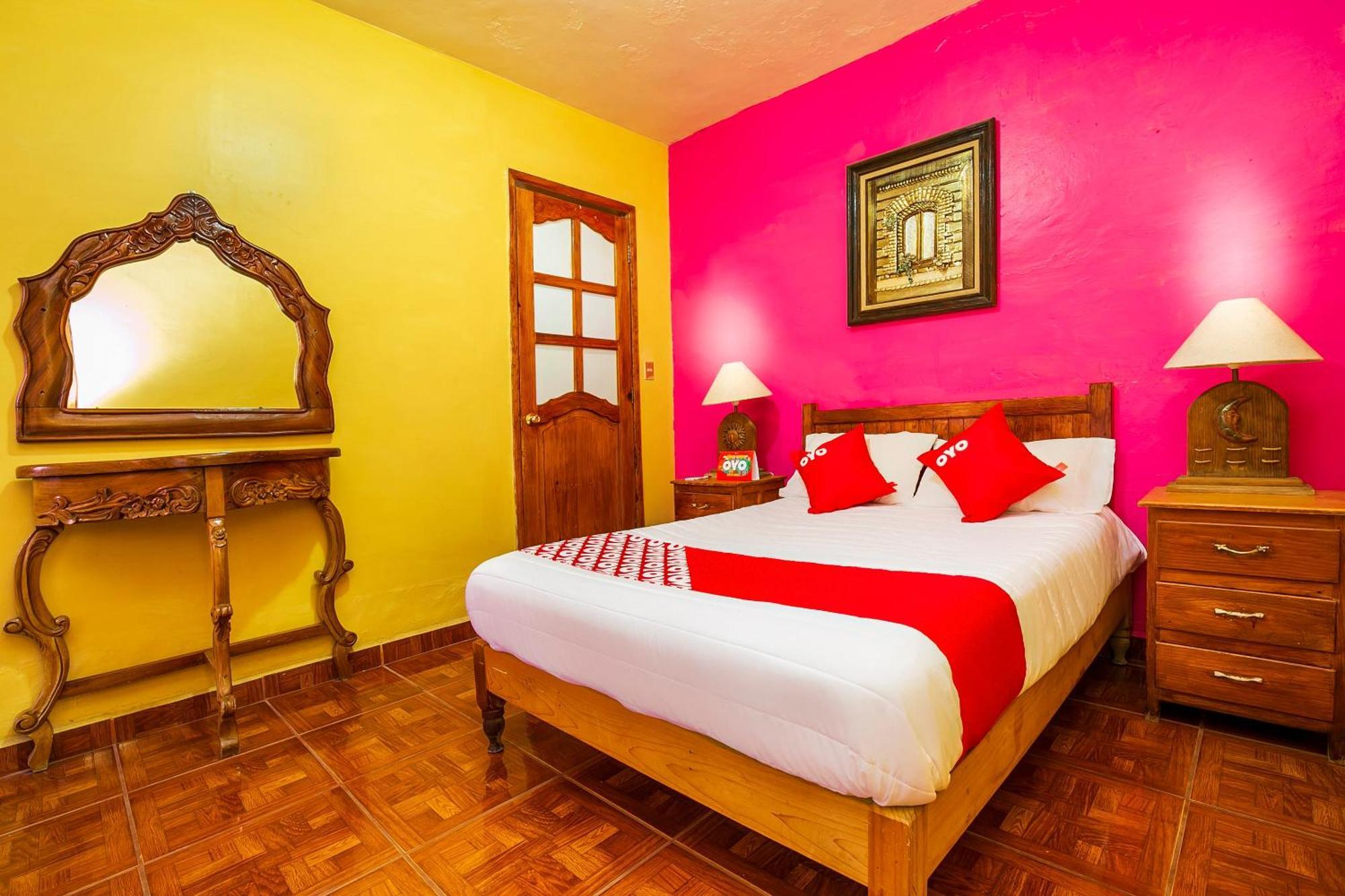 OYO Posada De Los Angeles, Pátzcuaro Esterno foto