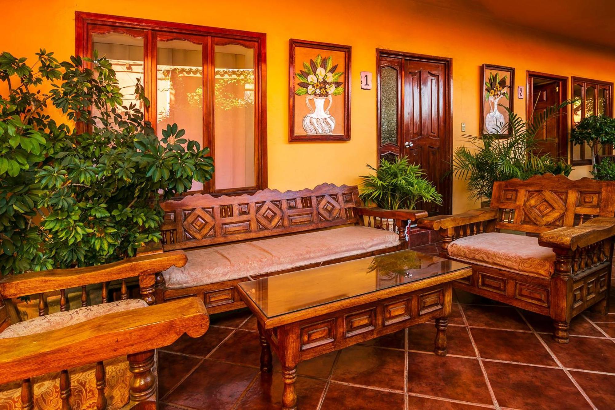 OYO Posada De Los Angeles, Pátzcuaro Esterno foto
