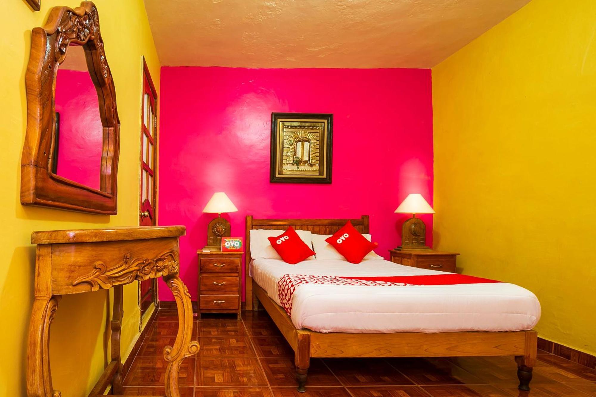 OYO Posada De Los Angeles, Pátzcuaro Esterno foto